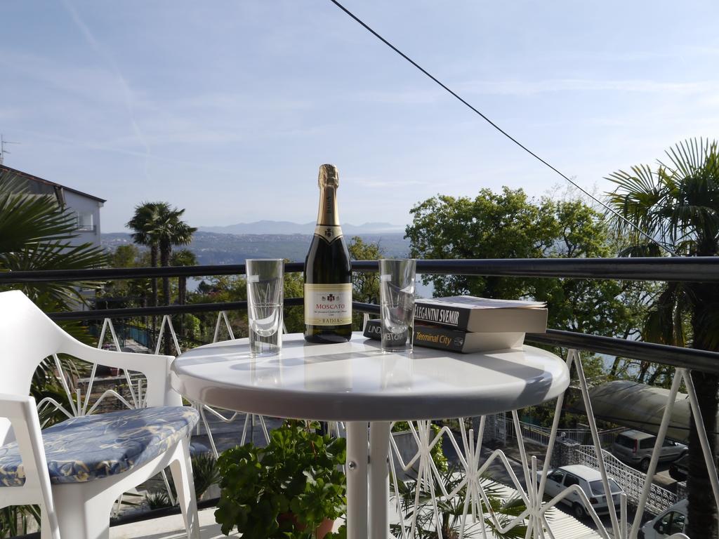 Apartment Romana Opatija Zimmer foto